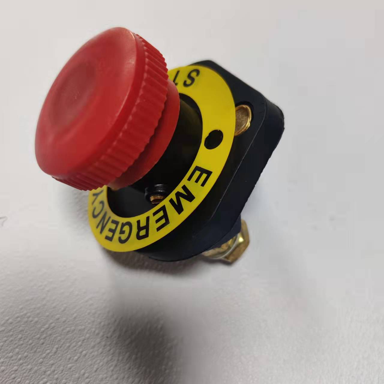 12V 75A Solenoid Emergency Stop Switch with Rotating Release - Image 4
